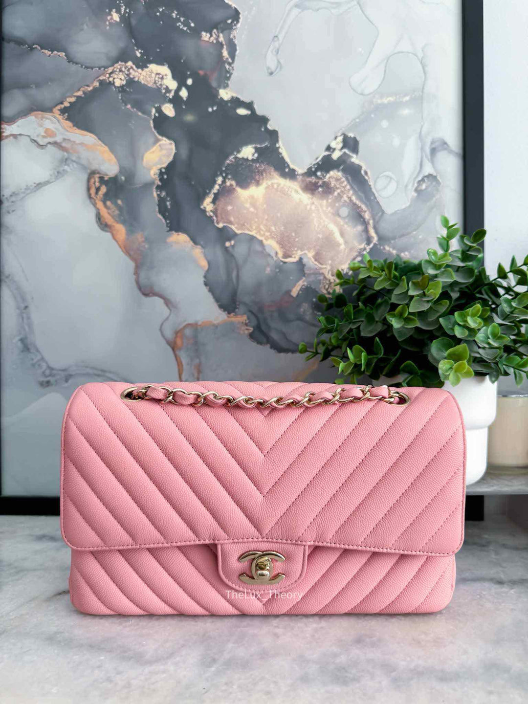 19S CHEVRON PINK MEDIUM CLASSIC DOUBLE FLAP CAVIAR LIGHT GOLD HARDWARE