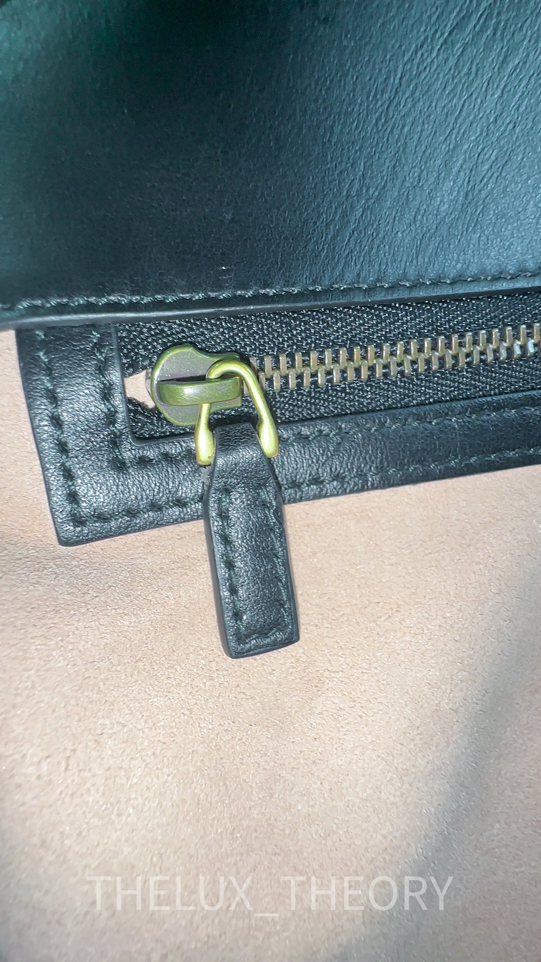 GG MARMONT BLACK LARGE AGED GOLD HARDWARE