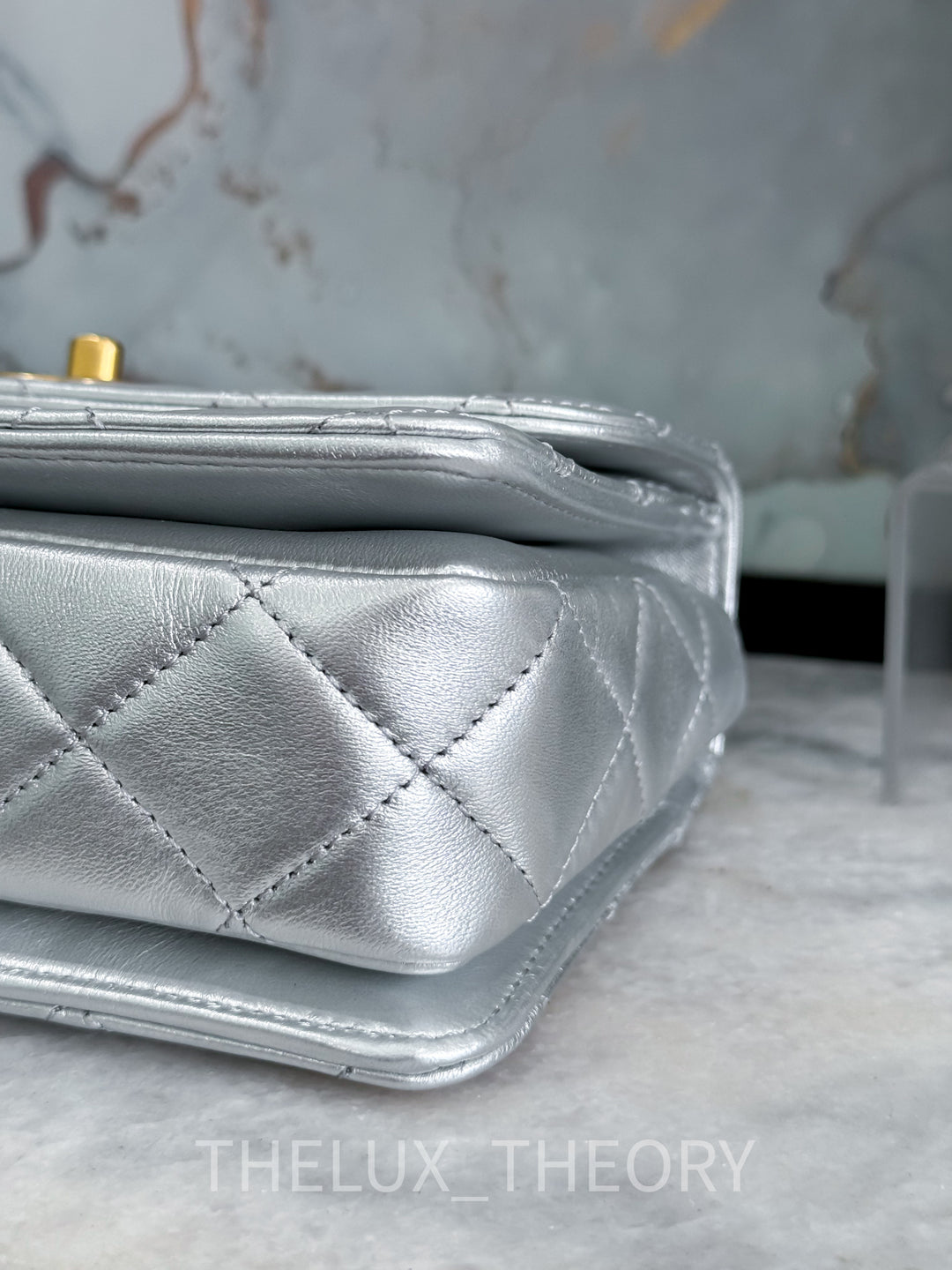 23P SILVER TOP HANDLE FLAP BAG AGED GOLD HARDWARE