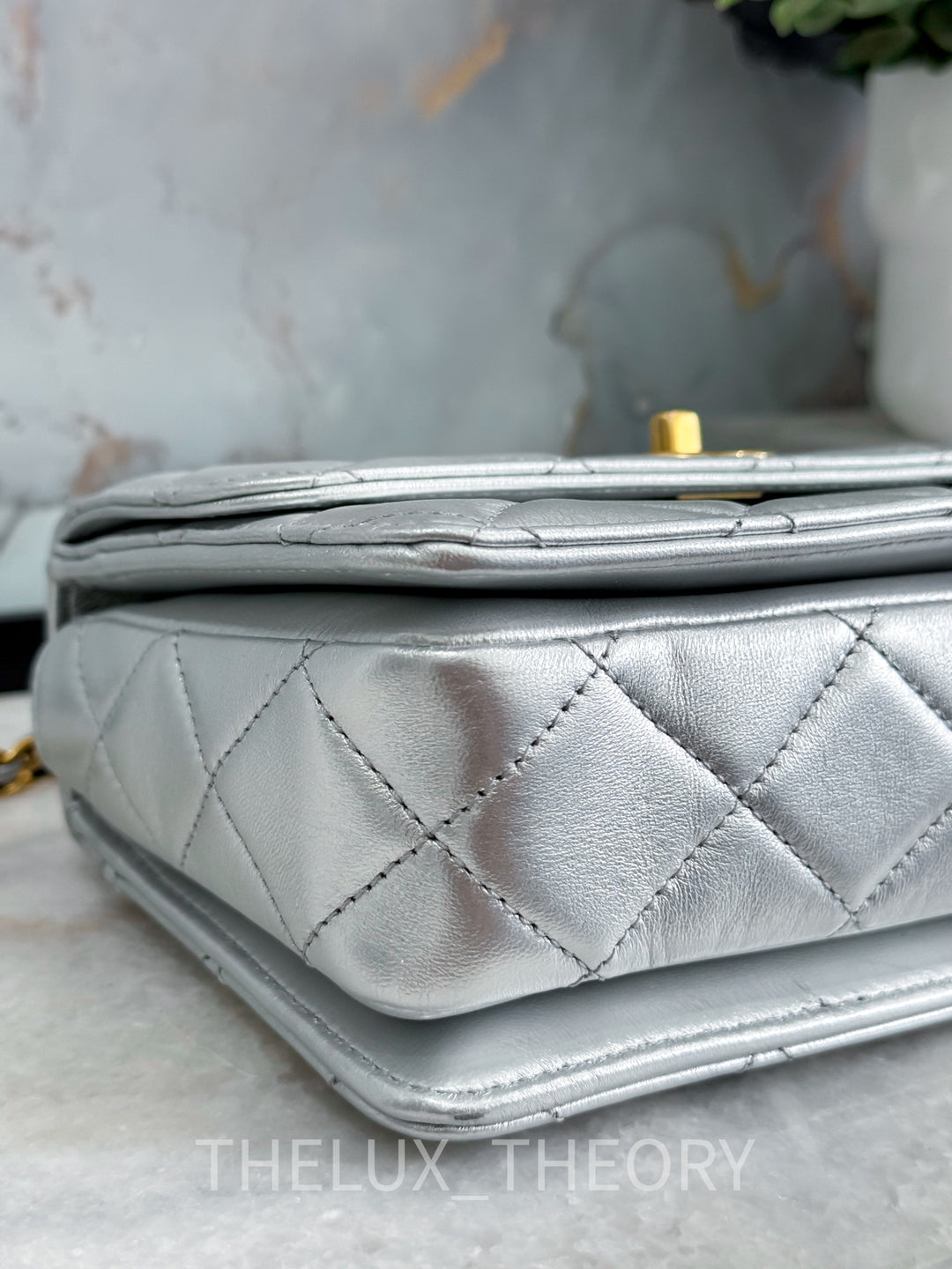 23P SILVER TOP HANDLE FLAP BAG AGED GOLD HARDWARE