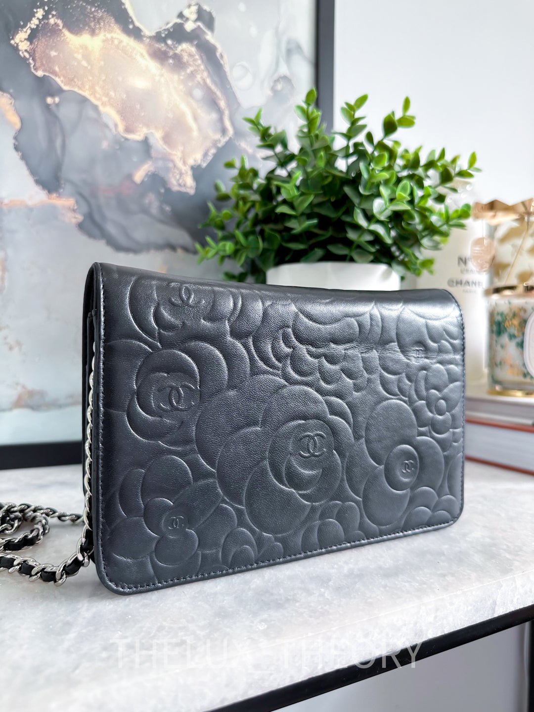 CAMELLIA WALLET ON CHAIN LAMBSKIN SILVER HARDWARE
