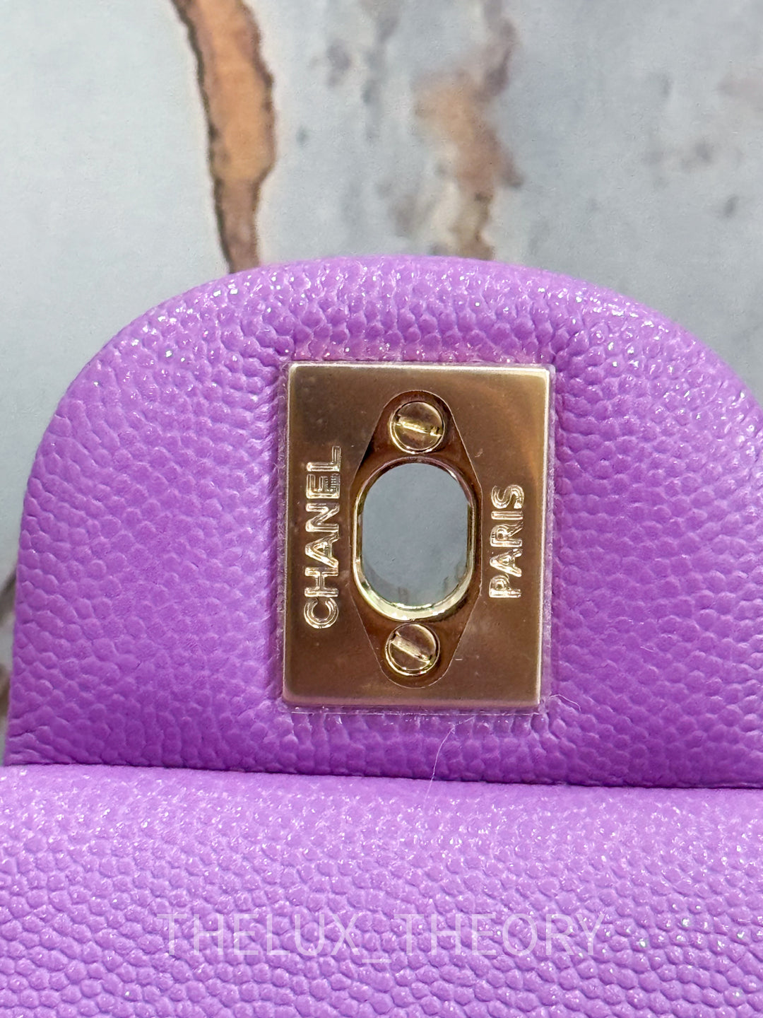 22S PURPLE MEDIUM CLASSIC DOUBLE FLAP CAVIAR LIGHT GOLD HARDWARE