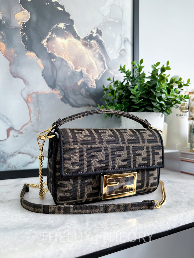 Mini baguette fendi 2025