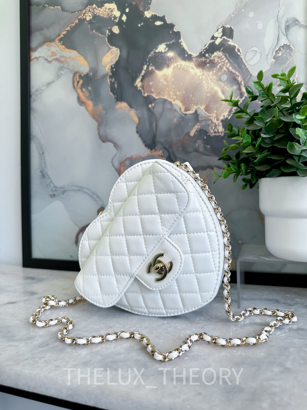 22S WHITE CC IN LOVE LARGE HEART LAMBSKIN LIGHT GOLD HARDWARE