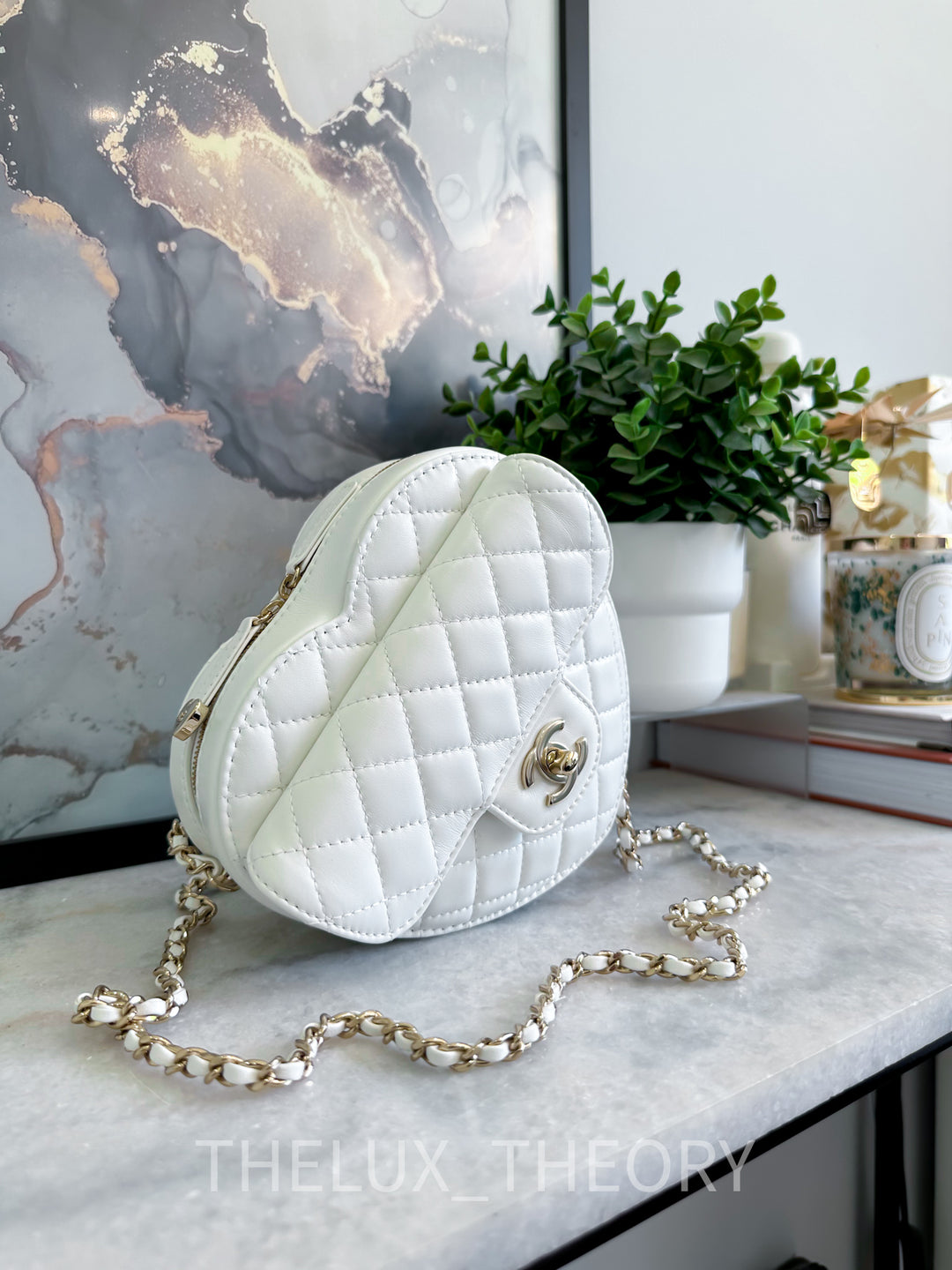 22S WHITE CC IN LOVE LARGE HEART LAMBSKIN LIGHT GOLD HARDWARE