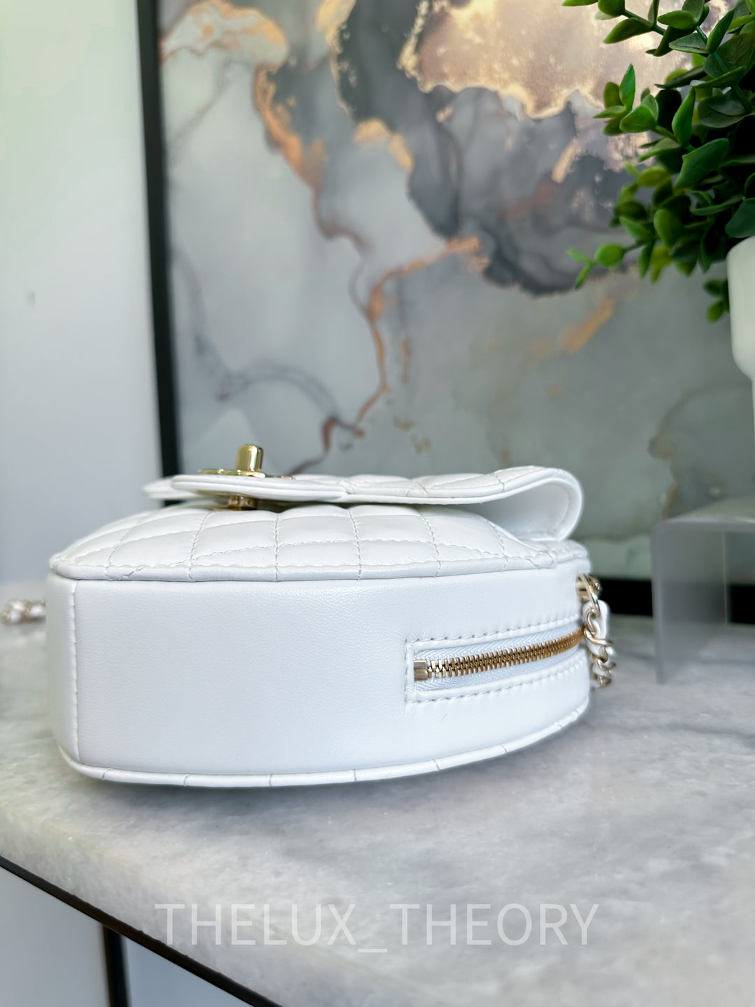 22S WHITE CC IN LOVE LARGE HEART LAMBSKIN LIGHT GOLD HARDWARE
