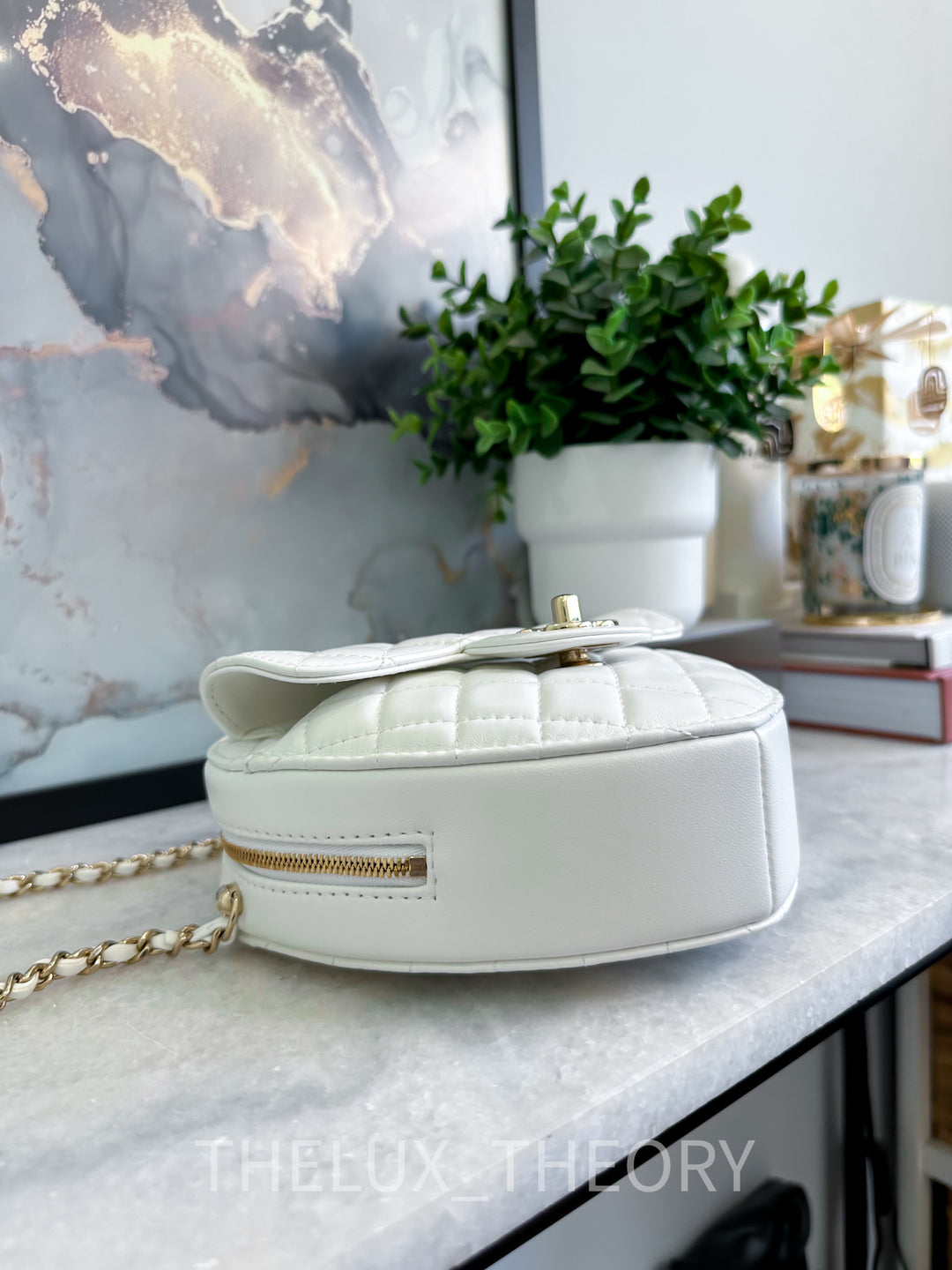 22S WHITE CC IN LOVE LARGE HEART LAMBSKIN LIGHT GOLD HARDWARE