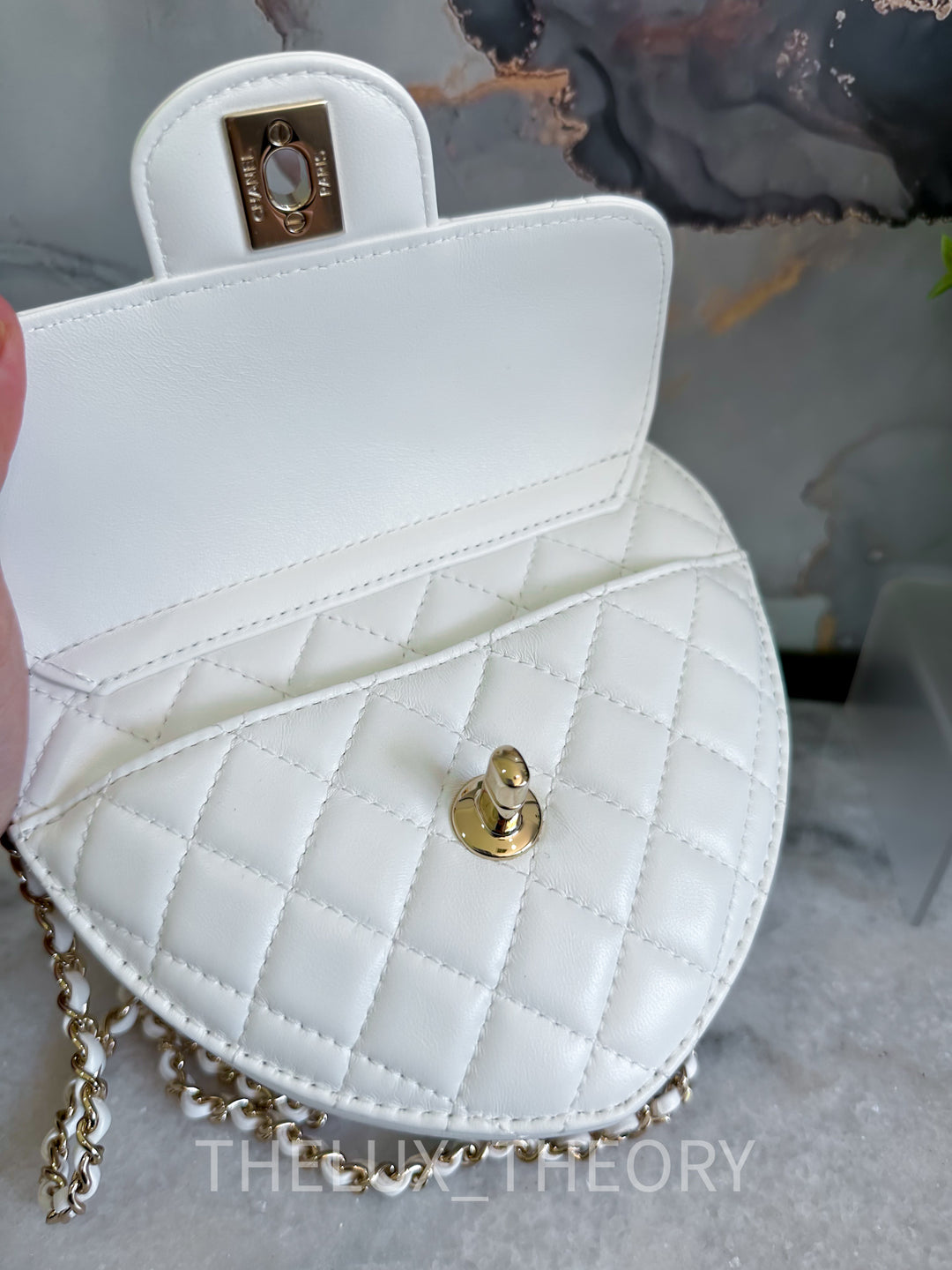 22S WHITE CC IN LOVE LARGE HEART LAMBSKIN LIGHT GOLD HARDWARE