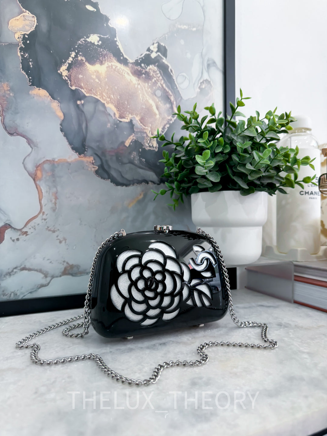 VINTAGE MINIAUDIERE CAMELLIA CLUTCH