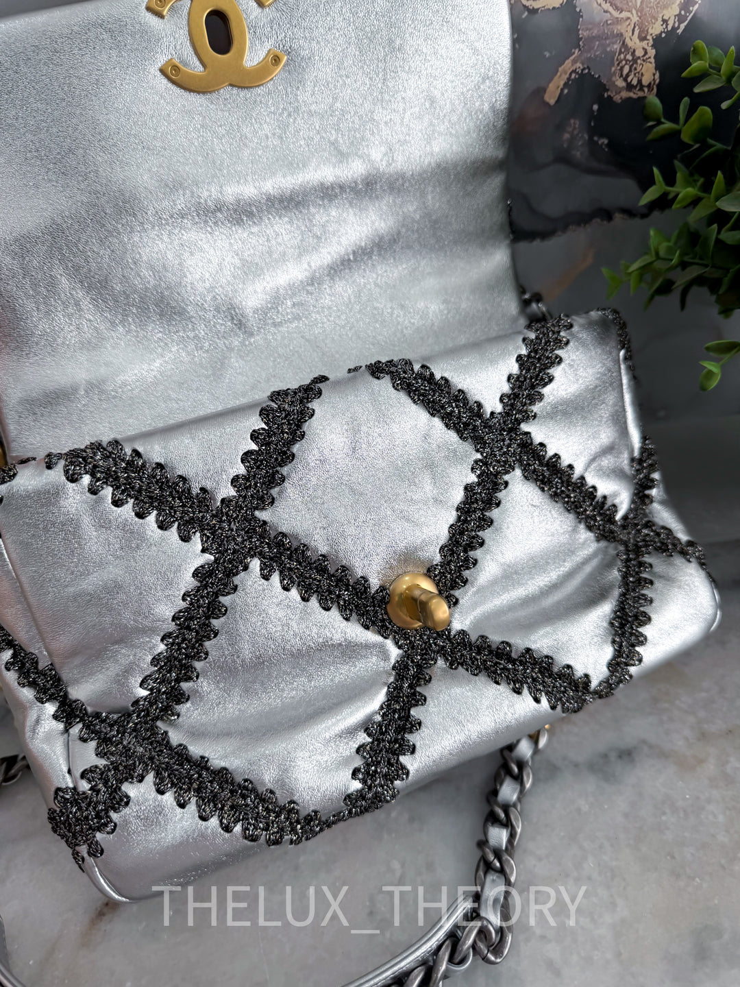 21K SILVER CROCHET MEDIUM 19 FLAP BAG