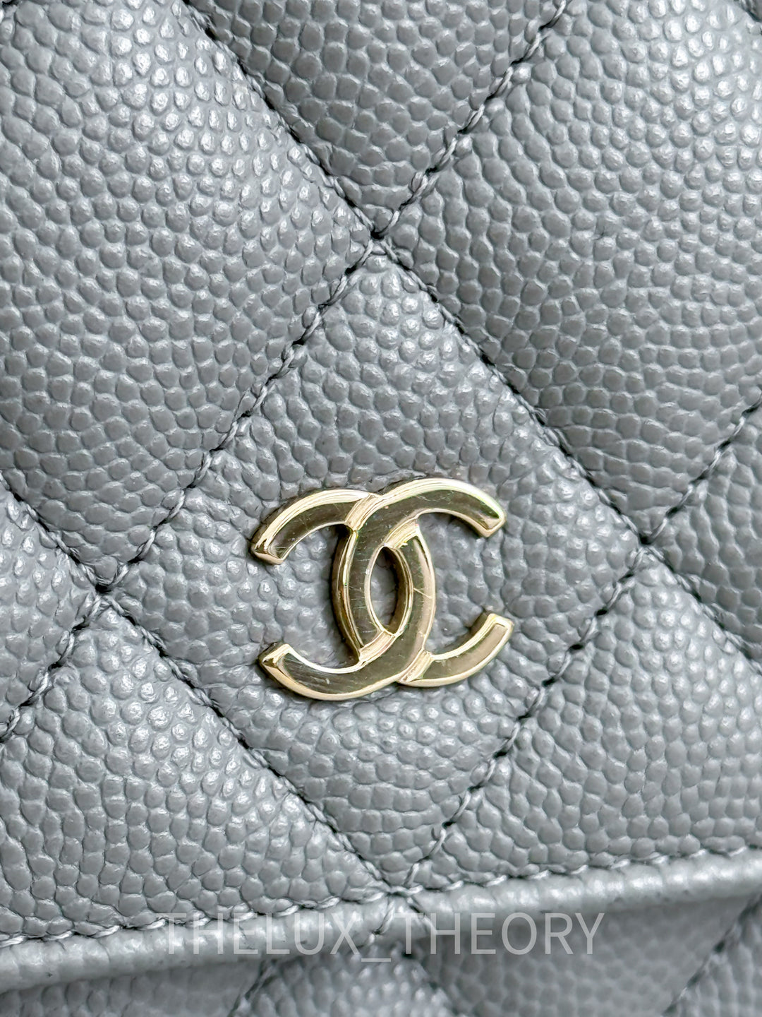 22B GREY WALLET ON CHAIN CAVIAR LIGHT GOLD HARDWARE