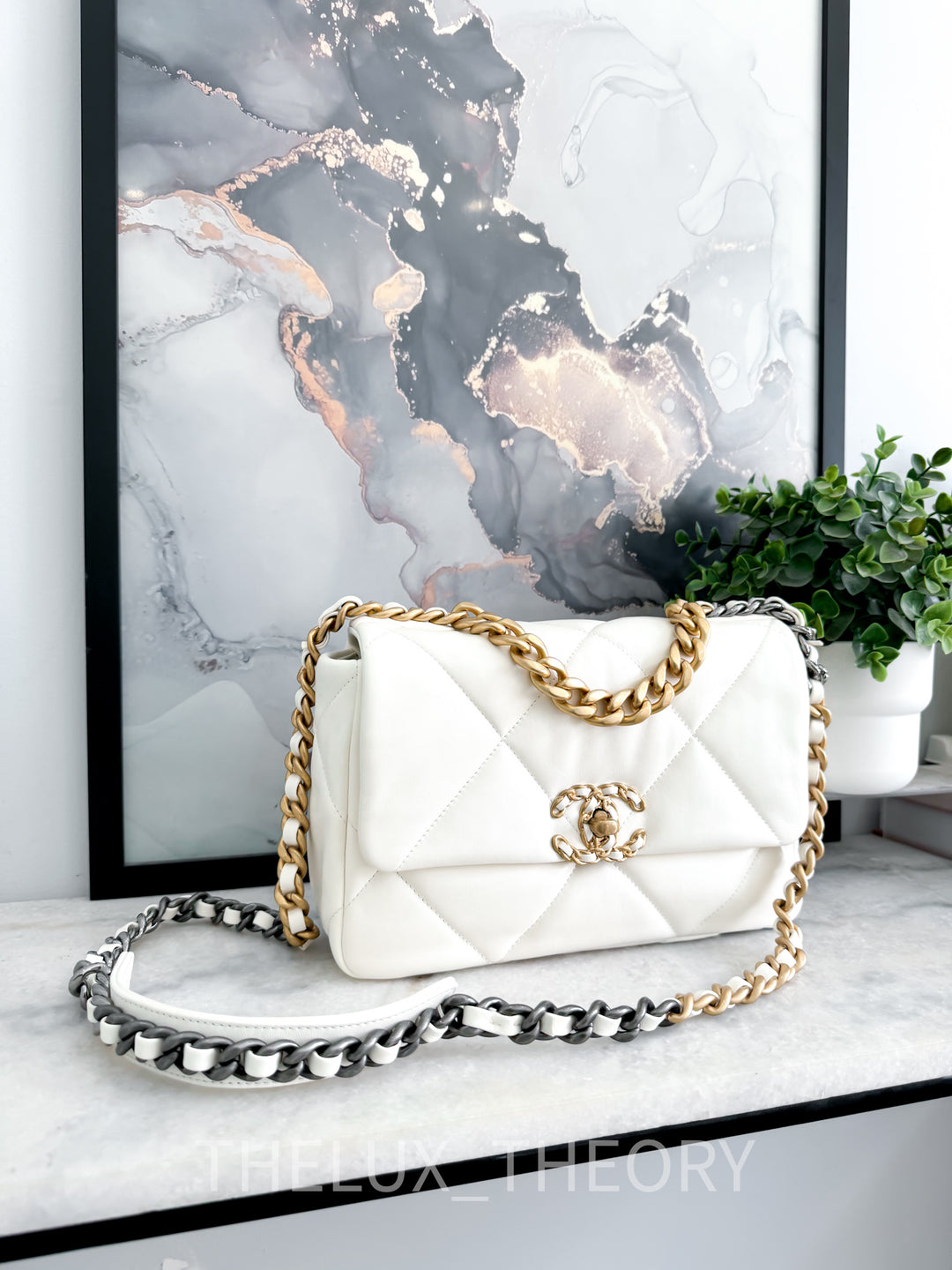 22C LIGHT BEIGE (CREAMY WHITE) 19 SMALL FLAP BAG LAMBSKIN AGED GOLD HARDWARE