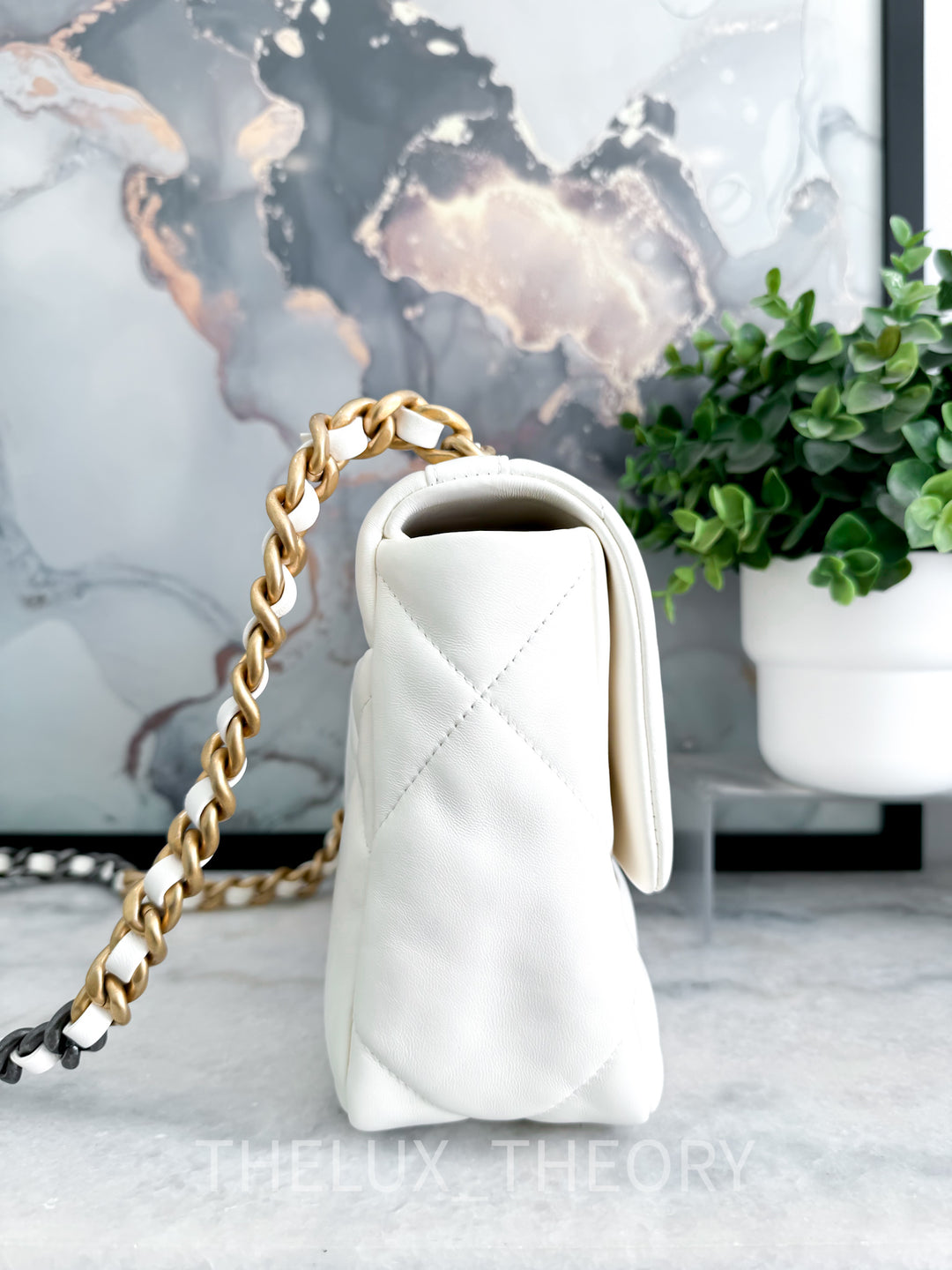 22C LIGHT BEIGE (CREAMY WHITE) 19 SMALL FLAP BAG LAMBSKIN AGED GOLD HARDWARE