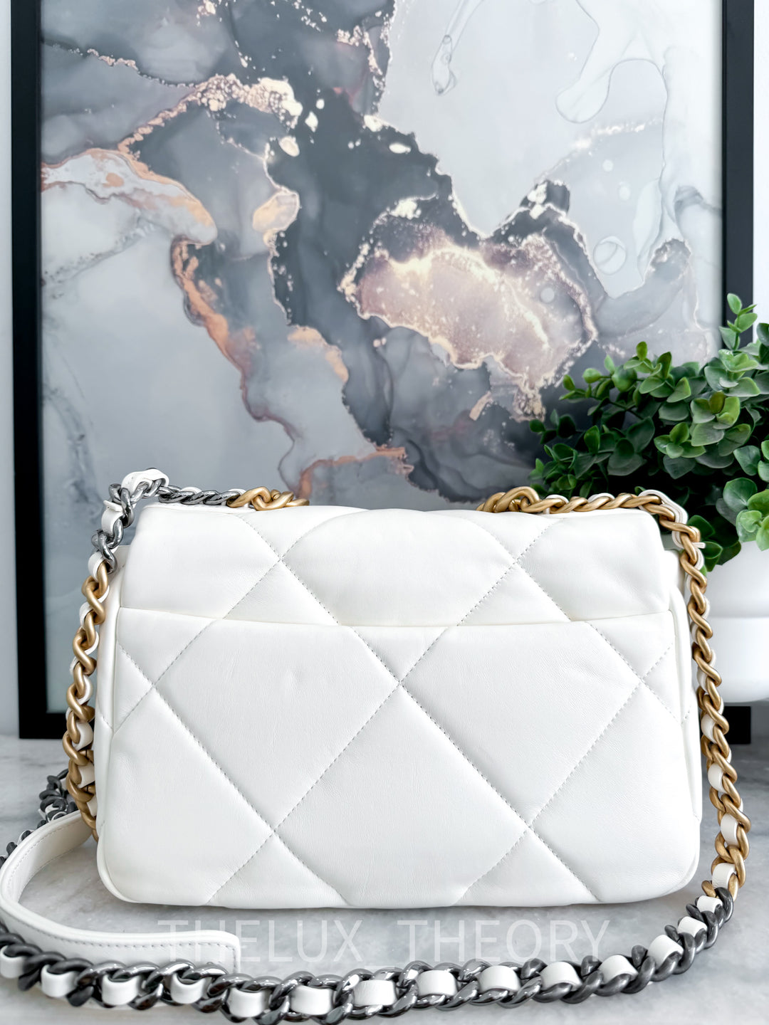 22C LIGHT BEIGE (CREAMY WHITE) 19 SMALL FLAP BAG LAMBSKIN AGED GOLD HARDWARE