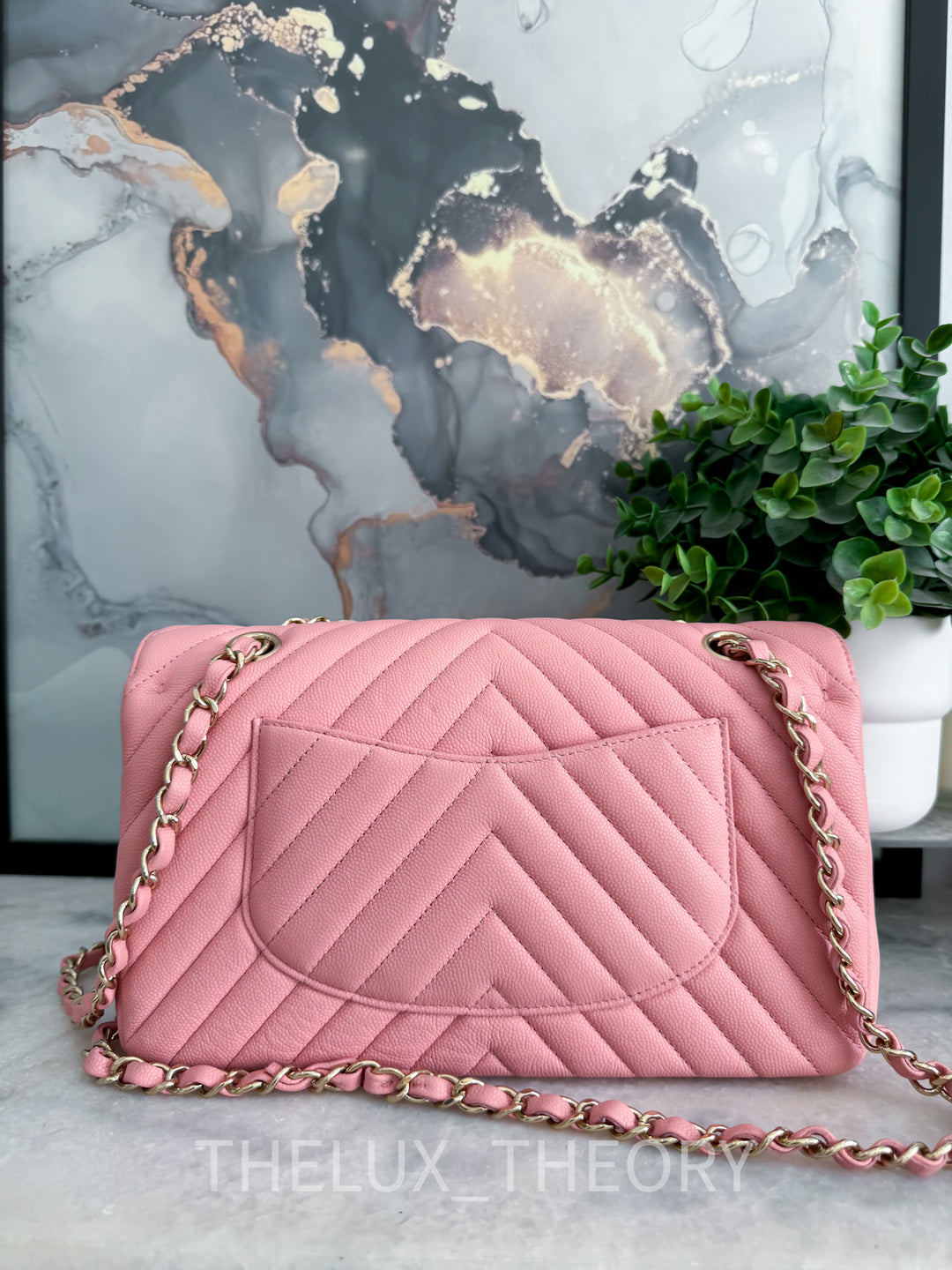 19S CHEVRON PINK MEDIUM CLASSIC DOUBLE FLAP CAVIAR LIGHT GOLD HARDWARE