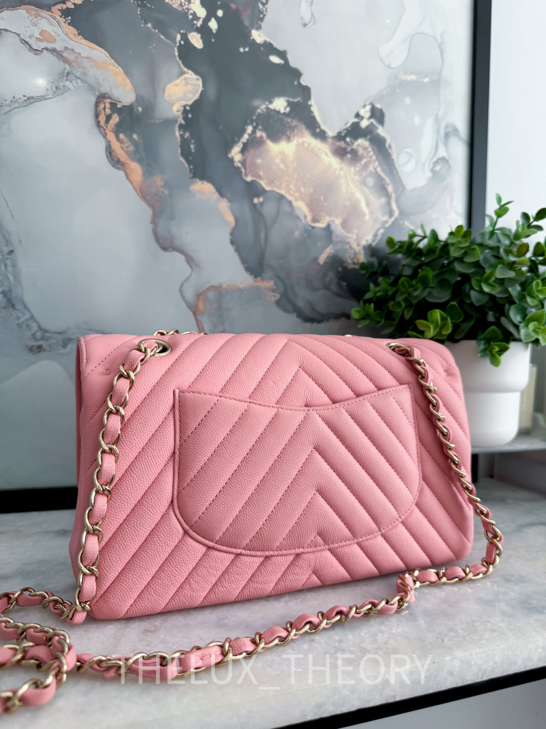 19S CHEVRON PINK MEDIUM CLASSIC DOUBLE FLAP CAVIAR LIGHT GOLD HARDWARE