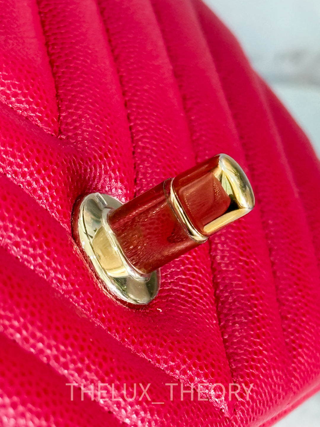 18B RASPBERRY RED CHEVRON MINI RECTANGLE CAVIAR LIGHT GOLD HARDWARE