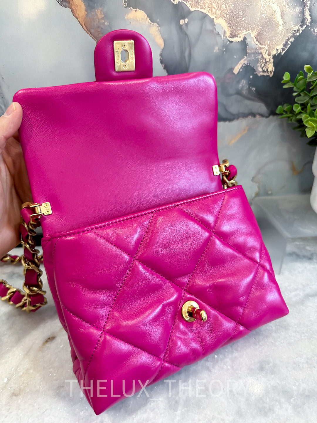 22B FUCHSIA FLAP BAG (AS3498)