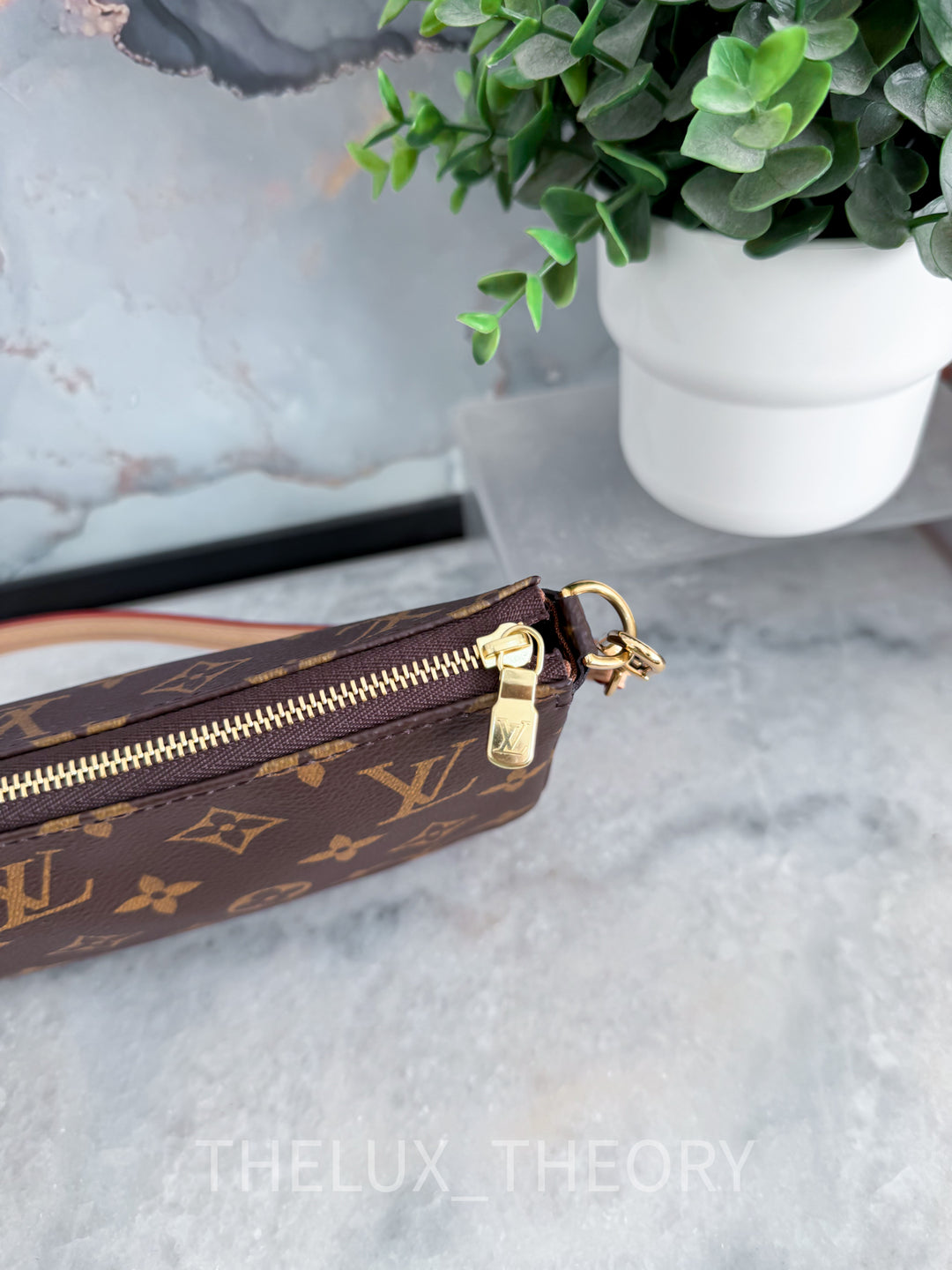 POCHETTE ACC MNG 2023