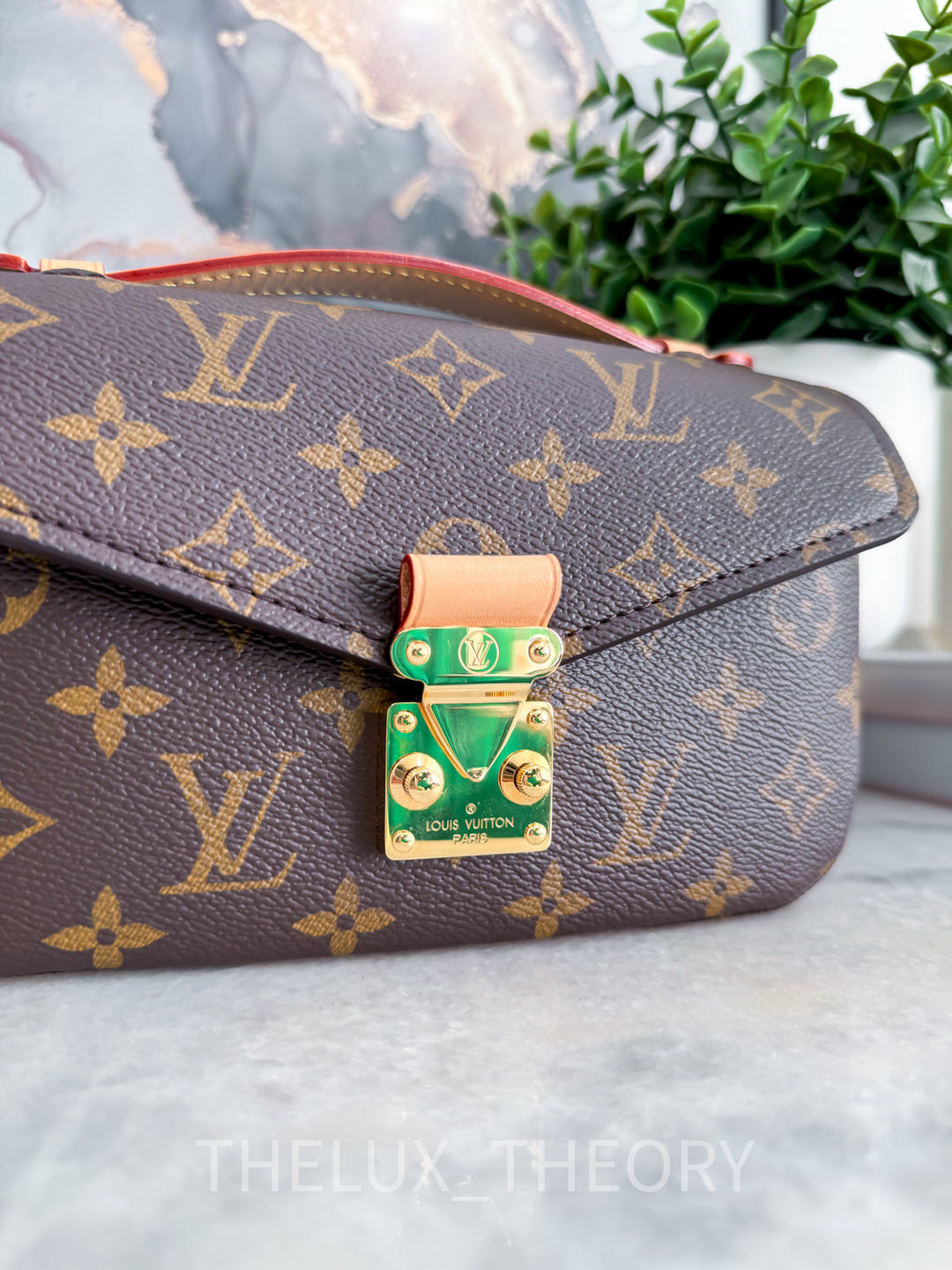 POCHETTE METIS EAST WEST MNG 2022
