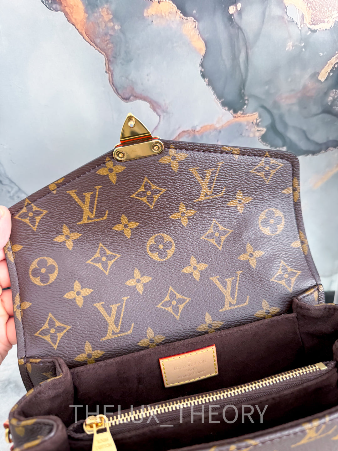 POCHETTE METIS EAST WEST MNG 2022