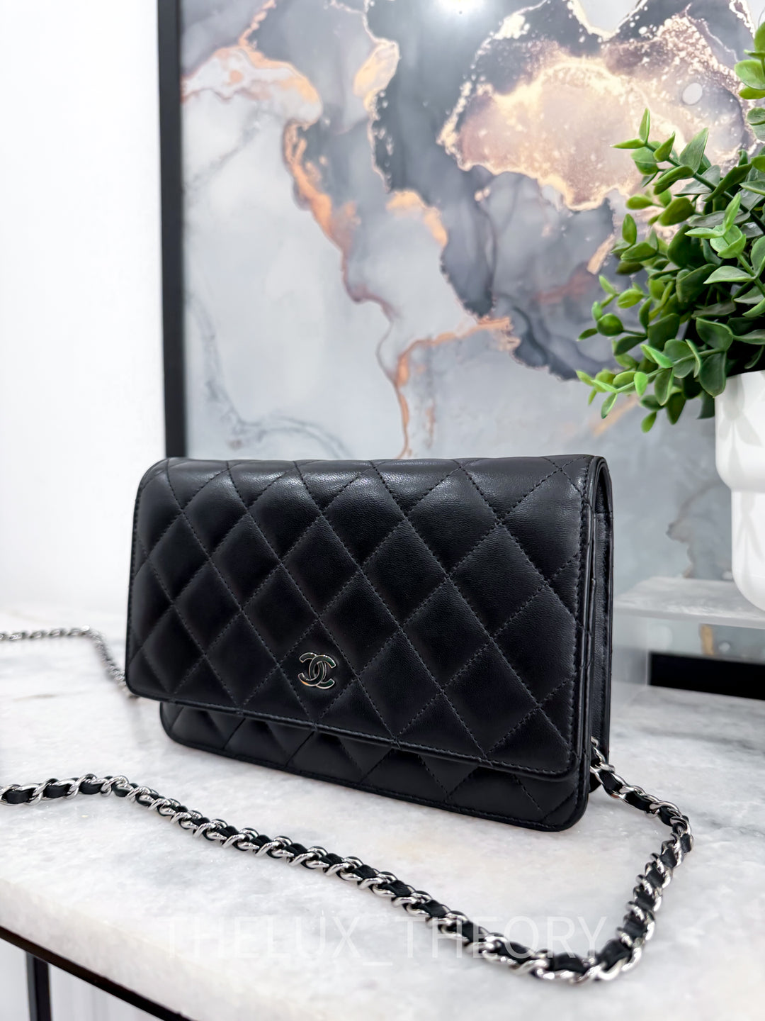 CC CLASSIC BLACK WALLET ON CHAIN LAMBSKIN SILVER HARDWARE SERIES 18