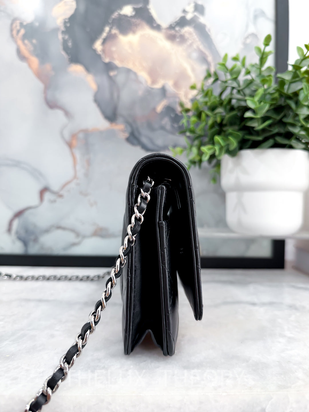 CC CLASSIC BLACK WALLET ON CHAIN LAMBSKIN SILVER HARDWARE SERIES 18
