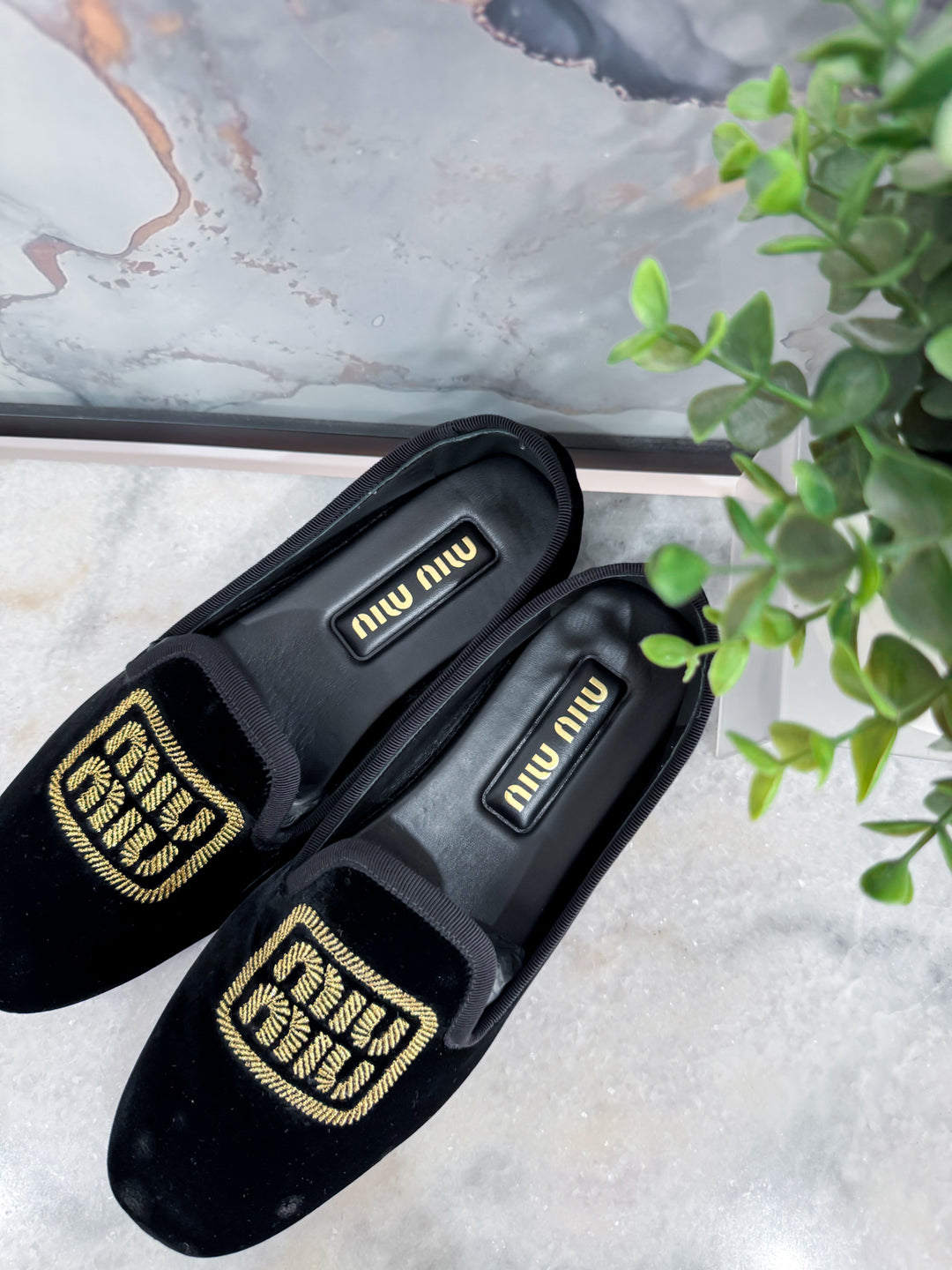 MIU MIU VELVET SLIP ON LOAFER (36.5)