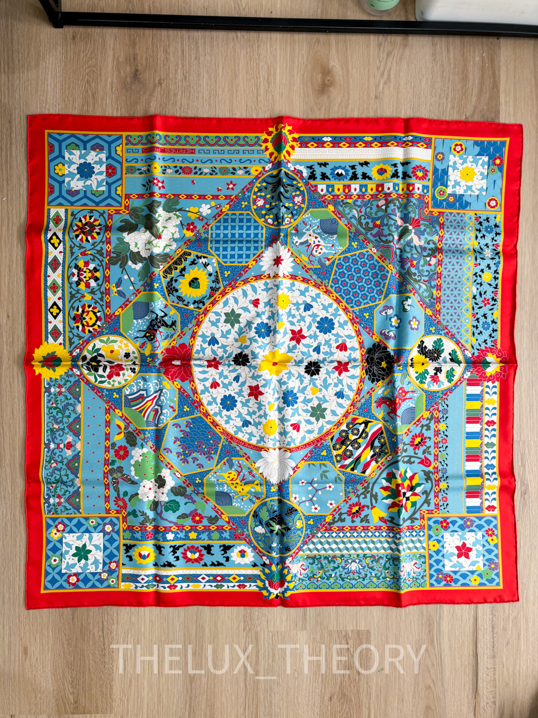 H IMPERIALES SILK SQUARE SCARF 90CM