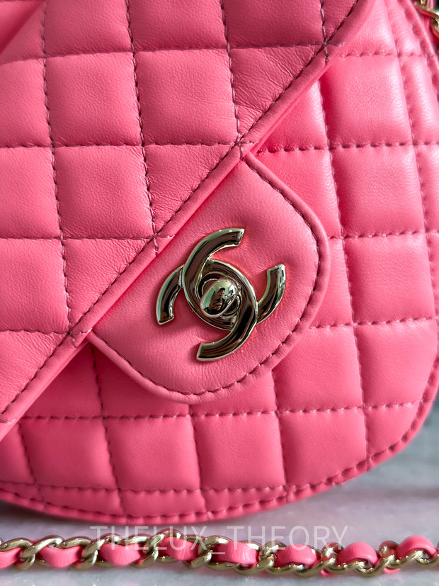 Chanel 22S Large Heart Bag in Pink Lambskin | Dearluxe