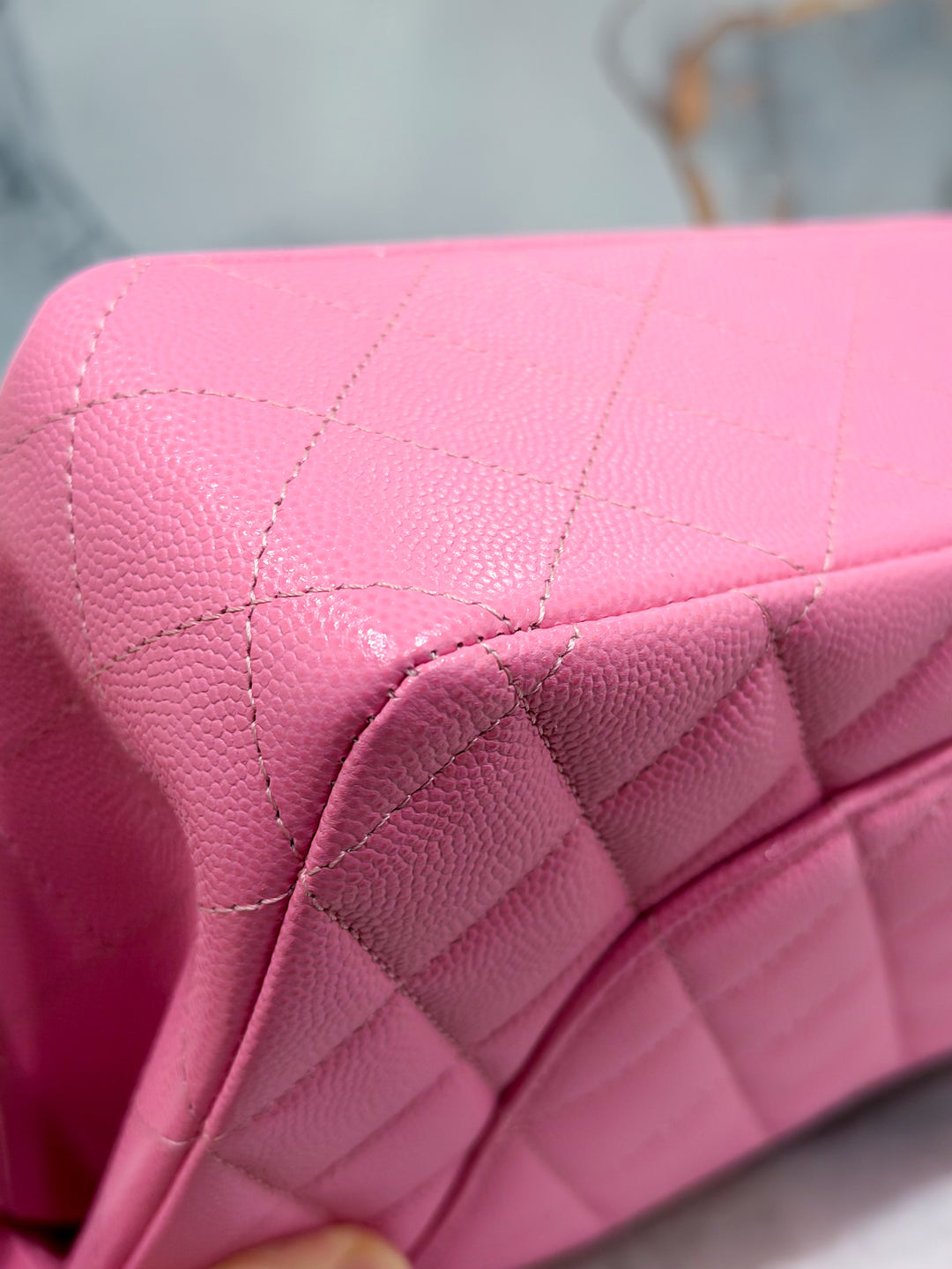 21P BUBBLEGUM PINK MEDIUM CLASSIC DOUBLE FLAP CAVIAR LIGHT GOLD HARDWARE