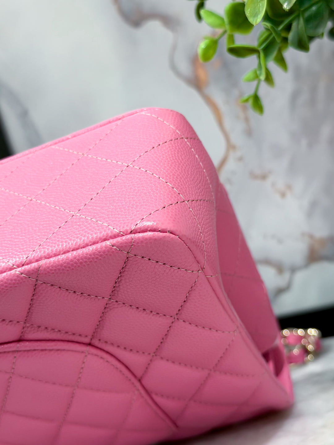 21P BUBBLEGUM PINK MEDIUM CLASSIC DOUBLE FLAP CAVIAR LIGHT GOLD HARDWARE