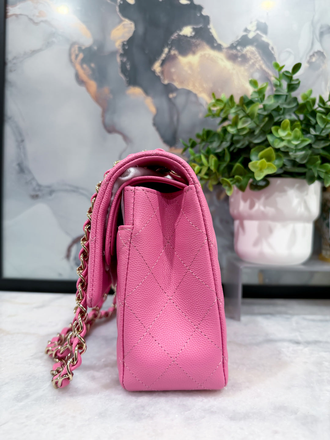 21P BUBBLEGUM PINK MEDIUM CLASSIC DOUBLE FLAP CAVIAR LIGHT GOLD HARDWARE