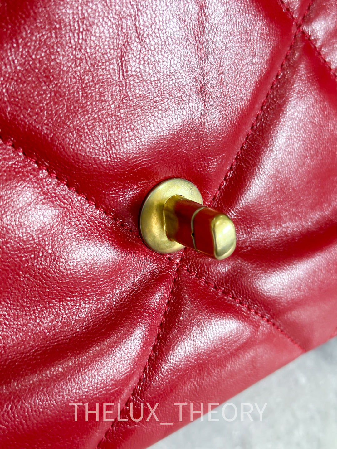 20B RED SMALL 19 FLAP BAG GOAT SKIN AGED GOLD HARDWARE