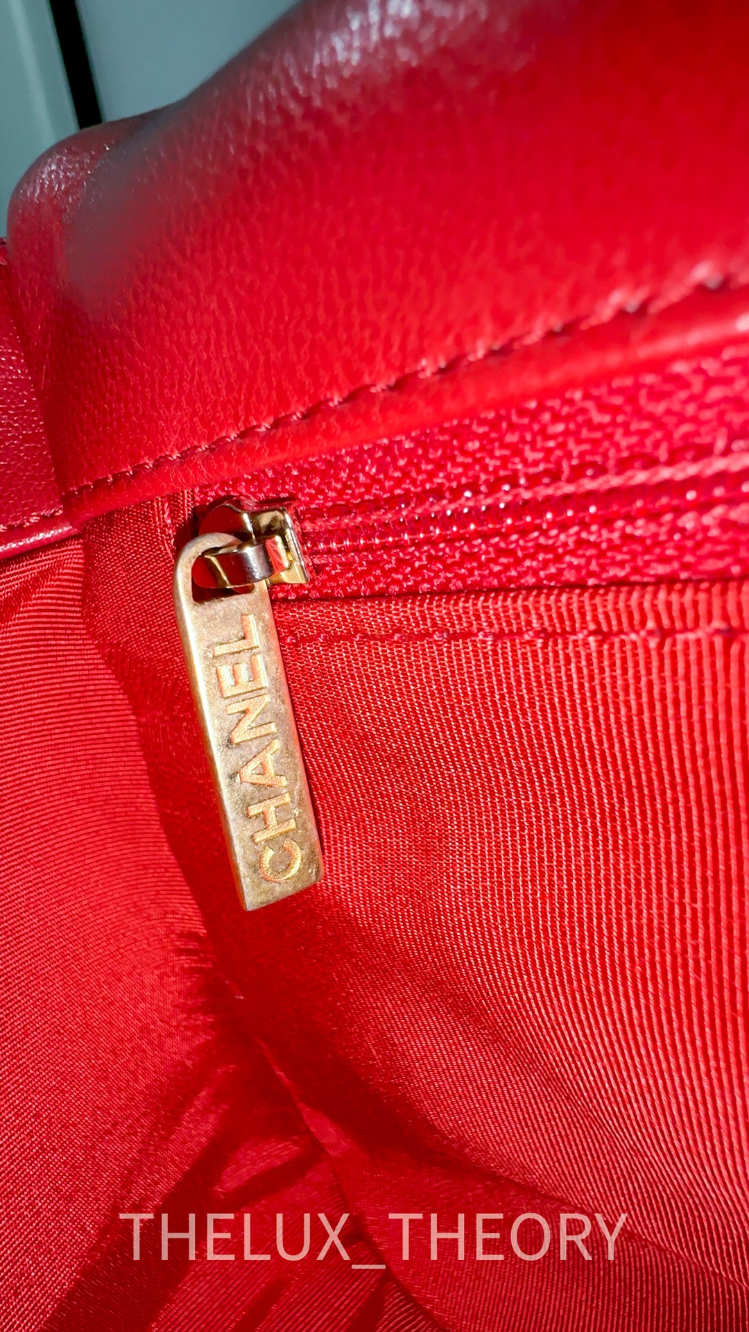 20B RED SMALL 19 FLAP BAG GOAT SKIN AGED GOLD HARDWARE
