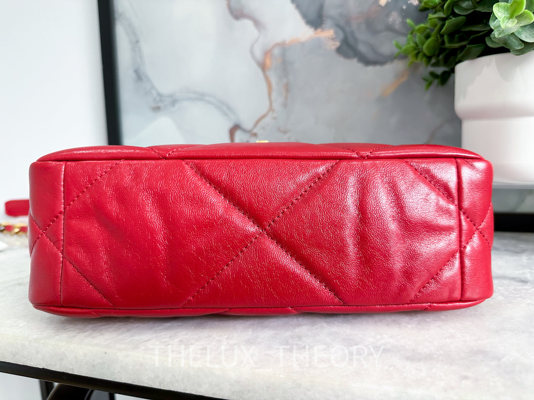 20B RED SMALL 19 FLAP BAG GOAT SKIN AGED GOLD HARDWARE