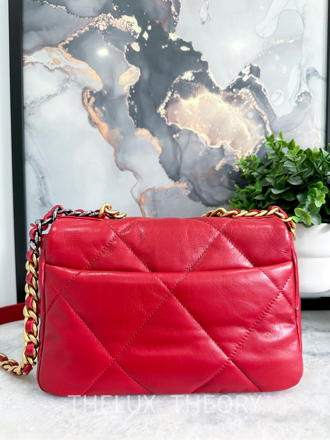 20B RED SMALL 19 FLAP BAG GOAT SKIN AGED GOLD HARDWARE